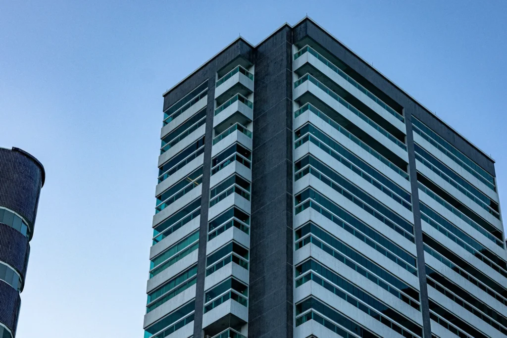 Global bank modernizes AML with machine learning